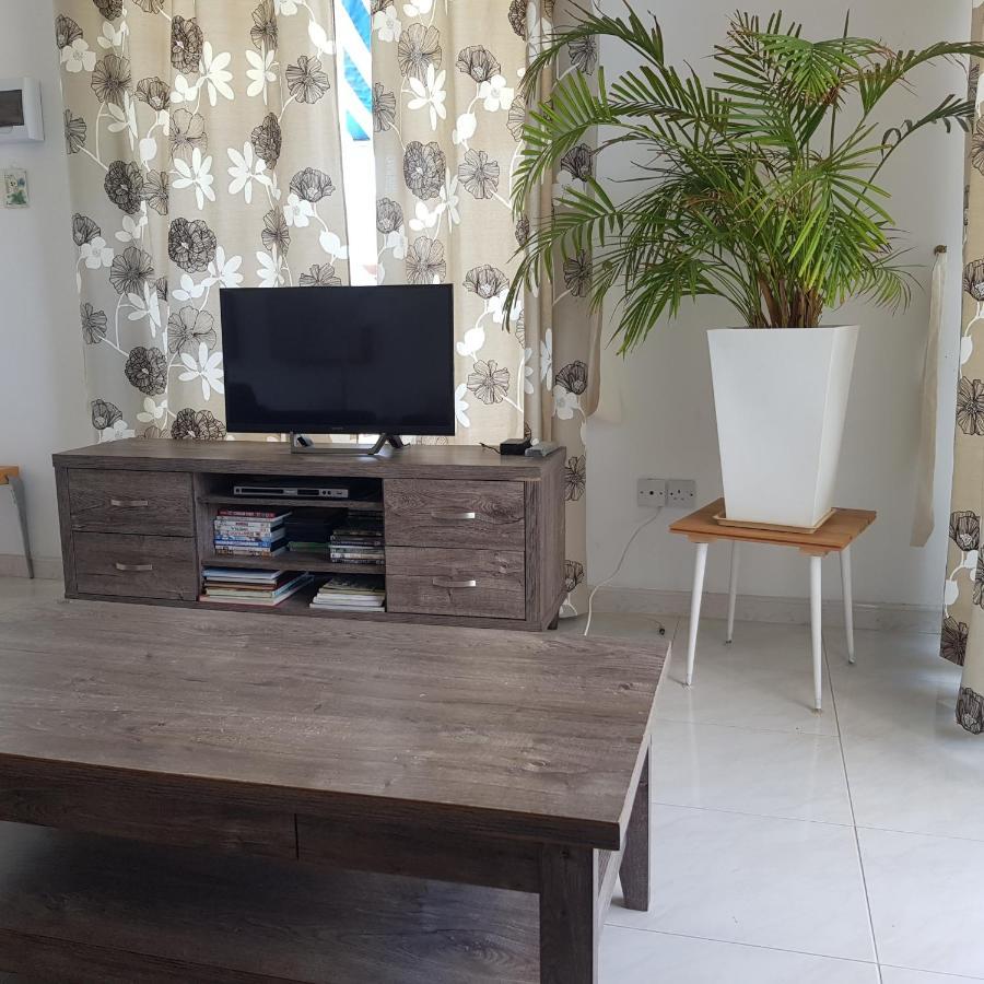 Peaceful Townhouse With Private Pool Near The Sea Apartment Paphos Luaran gambar