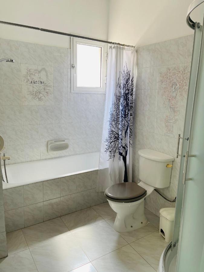 Peaceful Townhouse With Private Pool Near The Sea Apartment Paphos Luaran gambar