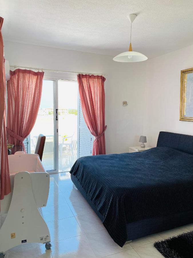 Peaceful Townhouse With Private Pool Near The Sea Apartment Paphos Luaran gambar