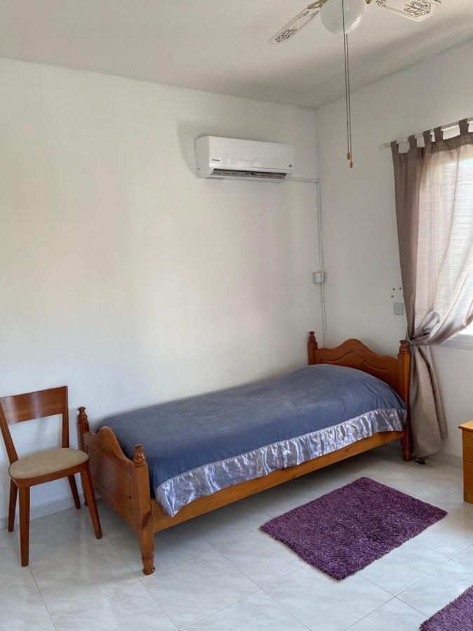 Peaceful Townhouse With Private Pool Near The Sea Apartment Paphos Luaran gambar