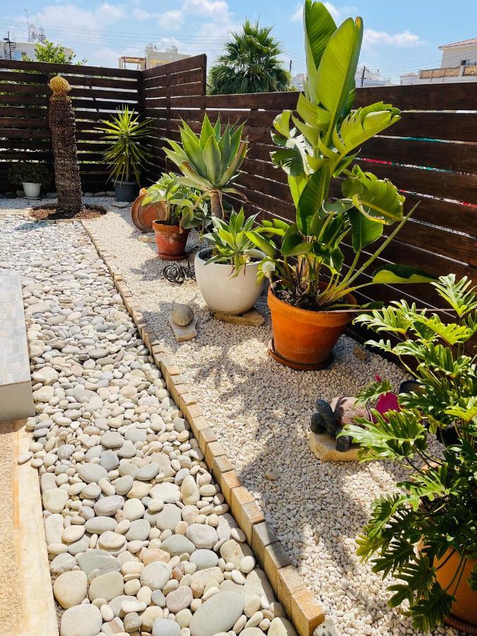 Peaceful Townhouse With Private Pool Near The Sea Apartment Paphos Luaran gambar