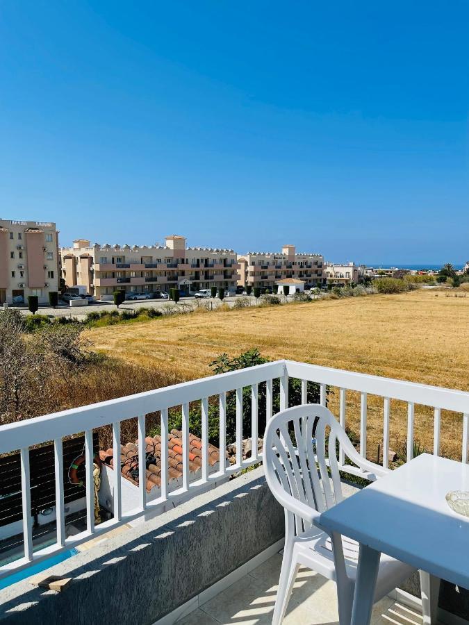 Peaceful Townhouse With Private Pool Near The Sea Apartment Paphos Luaran gambar
