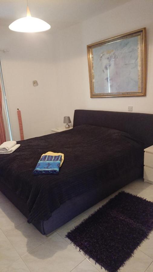Peaceful Townhouse With Private Pool Near The Sea Apartment Paphos Luaran gambar