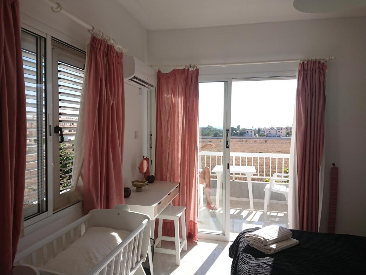 Peaceful Townhouse With Private Pool Near The Sea Apartment Paphos Luaran gambar